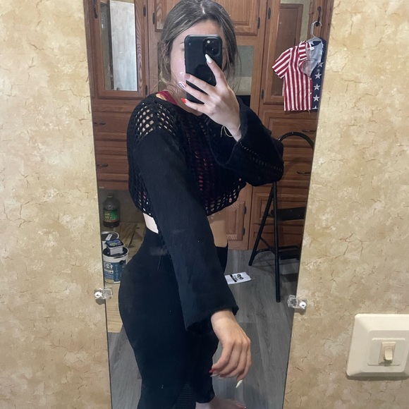 Crochet cover up Top - Picture 3 of 4